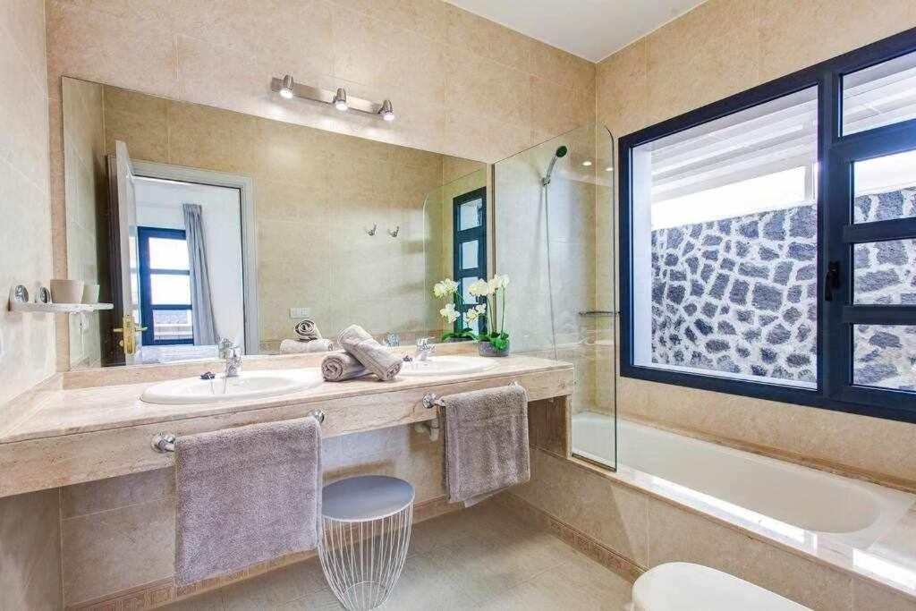 Homu Bianca Fantastica Villa Con Piscina Privad Playa Blanca  Extérieur photo